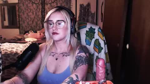 Demoness Mina online show from March 11, 3:00 am