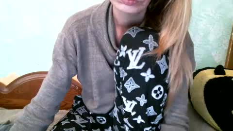 DennisXCarol online show from October 19, 7:43 am