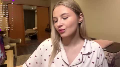 Vi  Victoria online show from November 28, 2:20 pm