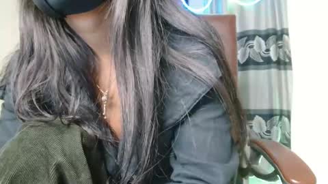 Dolly online show from November 23, 7:43 am