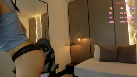 Snapshot of desireee_ chatting on September 23, 12:36 pm desire online show from September 23, 12:36 pm