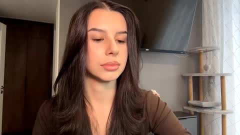 desireefolino online show from January 14, 11:37 am