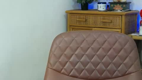 HellenMoon online show from September 27, 7:15 am