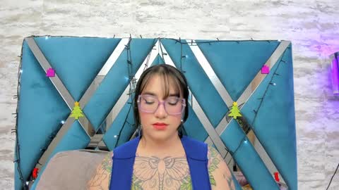 Deva Blue online show from December 14, 4:23 am