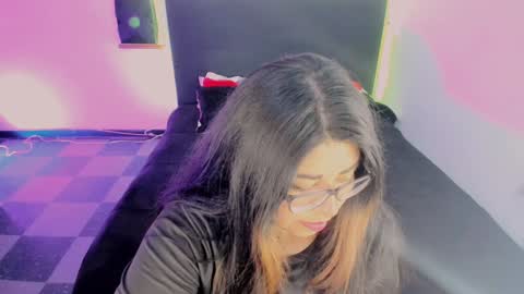 Snapshot of devilfox29 chatting on January 18, 10:28 pm L I NA online show from January 18, 10:28 pm