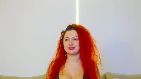 AlexaMills online show from December 17, 11:25 am