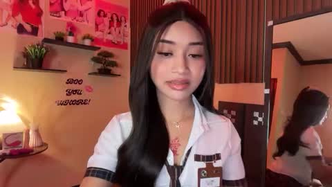 Devine Greyson online show from October 6, 10:10 am