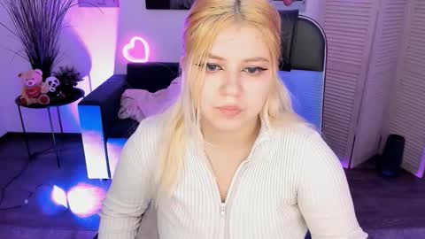 Dia online show from November 22, 10:45 pm