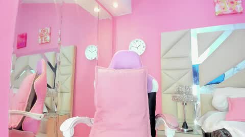 diamond_juliana_ online show from December 4, 5:32 am