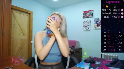 Snapshot of diamondjune chatting on October 13, 2:47 am June3 online show from October 13, 2:47 am