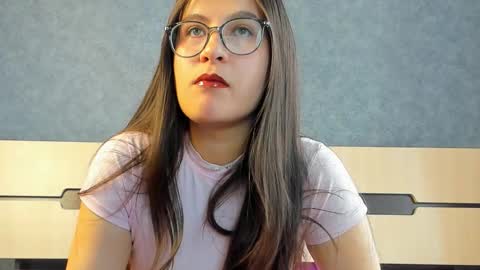 Hello my name is Carolina online show from October 19, 11:45 am