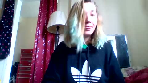 dianarussell864 online show from May 15, 11:24 am
