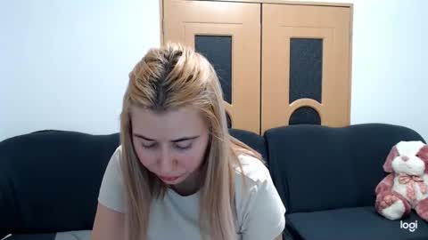 dianasmiey7 online show from February 21, 7:43 pm