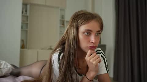 digital_princess online show from March 3, 12:49 am