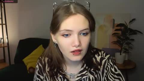 Dilara online show from February 28, 9:25 pm