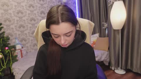 dinacandy online show from December 13, 11:13 am