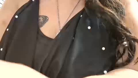 Snapshot of dinokat69 chatting on October 11, 4:17 am Dinokat online show from October 11, 4:17 am