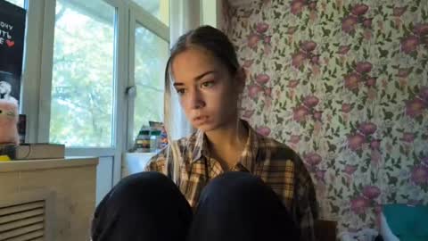 dinorahmroczkowski online show from September 9, 8:03 am