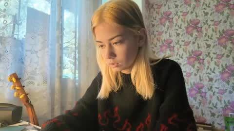 dinorahmroczkowski online show from September 25, 8:24 am