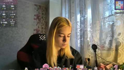 dinorahmroczkowski online show from October 13, 8:39 am