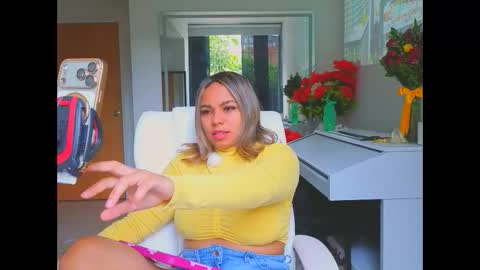 diosadeluniverso_ online show from March 20, 1:16 pm