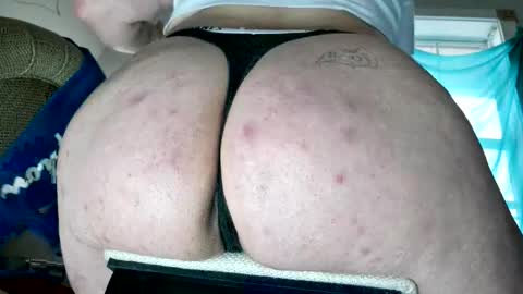 Daisy Wylde online show from January 6, 6:33 pm