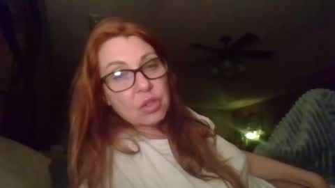 Snapshot of dirtydaisylou chatting on February 6, 5:14 am Daisy online show from February 6, 5:14 am