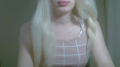 DitaMilton online show from September 8, 8:19 pm