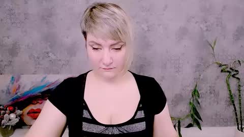 djullia online show from December 16, 7:14 am