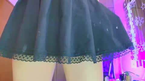 doll_dollys_ online show from March 15, 4:36 am
