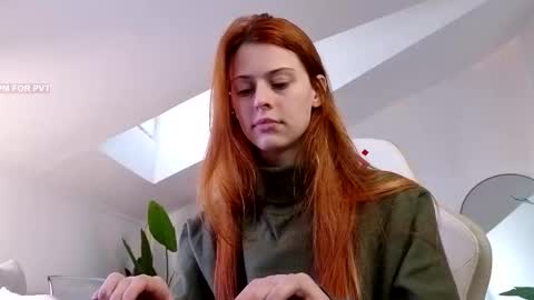 Your doll Lesli online show from October 19, 9:55 am