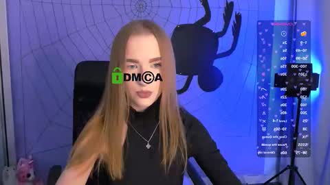 doll_vey online show from October 24, 9:05 am