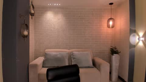 Dominique online show from January 10, 9:41 pm