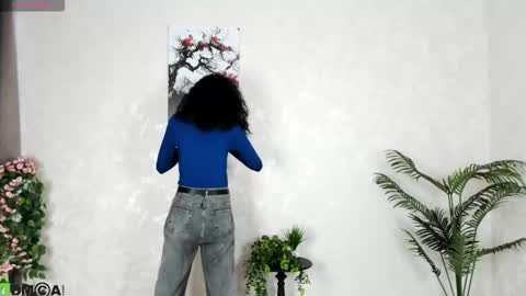 Aura online show from September 17, 4:10 am