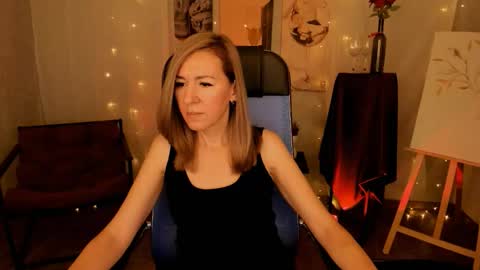 Donna online show from December 15, 2:11 pm