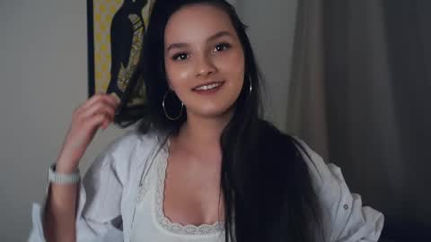 Victoria online show from March 26, 10:00 pm