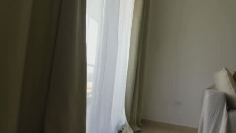 Donatella online show from December 26, 12:05 pm