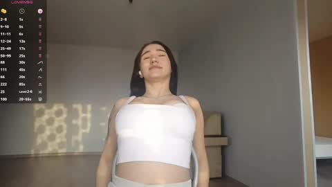 Jacqueline online show from April 8, 9:28 pm