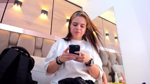  DOROTHY online show from November 11, 2:07 am