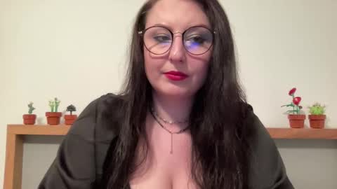 Dorothy online show from March 8, 7:18 pm