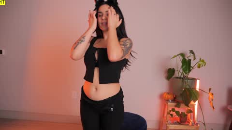 Sara online show from November 1, 2:48 am