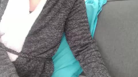 Snapshot of douce_elsa chatting on February 14, 1:08 pm Douce Elsa online show from February 14, 1:08 pm