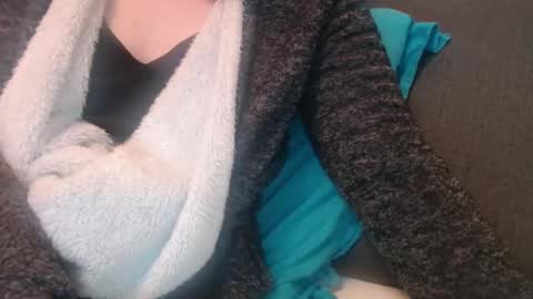 Snapshot of douce_elsa chatting on March 2, 5:52 pm Douce Elsa online show from March 2, 5:52 pm