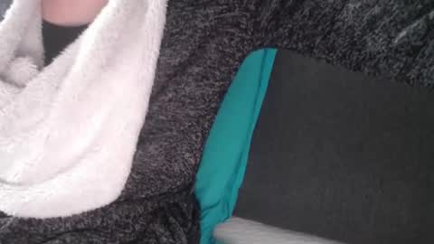 Snapshot of douce_elsa chatting on February 16, 10:43 am Douce Elsa online show from February 16, 10:43 am