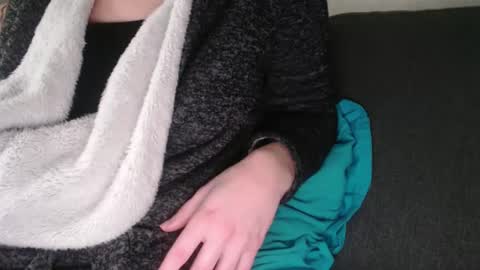 Snapshot of douce_elsa chatting on January 11, 11:34 am Douce Elsa online show from January 11, 11:34 am