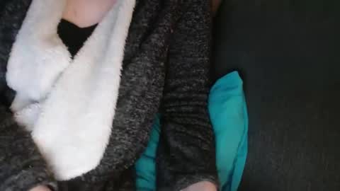 Snapshot of douce_elsa chatting on February 25, 6:55 pm Douce Elsa online show from February 25, 6:55 pm