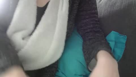 Snapshot of douce_elsa chatting on March 1, 11:50 am Douce Elsa online show from March 1, 11:50 am
