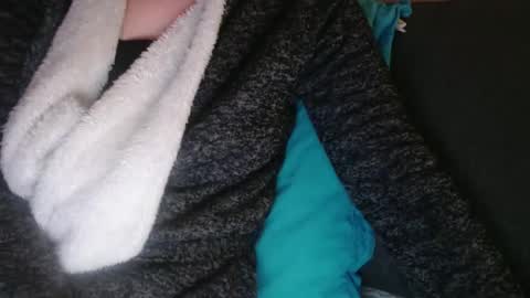 Snapshot of douce_elsa chatting on January 29, 6:39 pm Douce Elsa online show from January 29, 6:39 pm