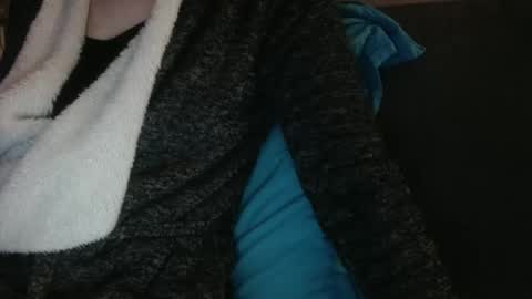 Snapshot of douce_elsa chatting on March 4, 6:50 pm Douce Elsa online show from March 4, 6:50 pm