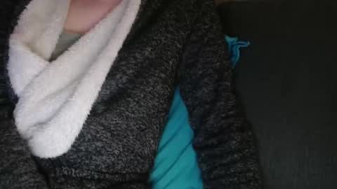 Snapshot of douce_elsa chatting on January 21, 6:12 pm Douce Elsa online show from January 21, 6:12 pm